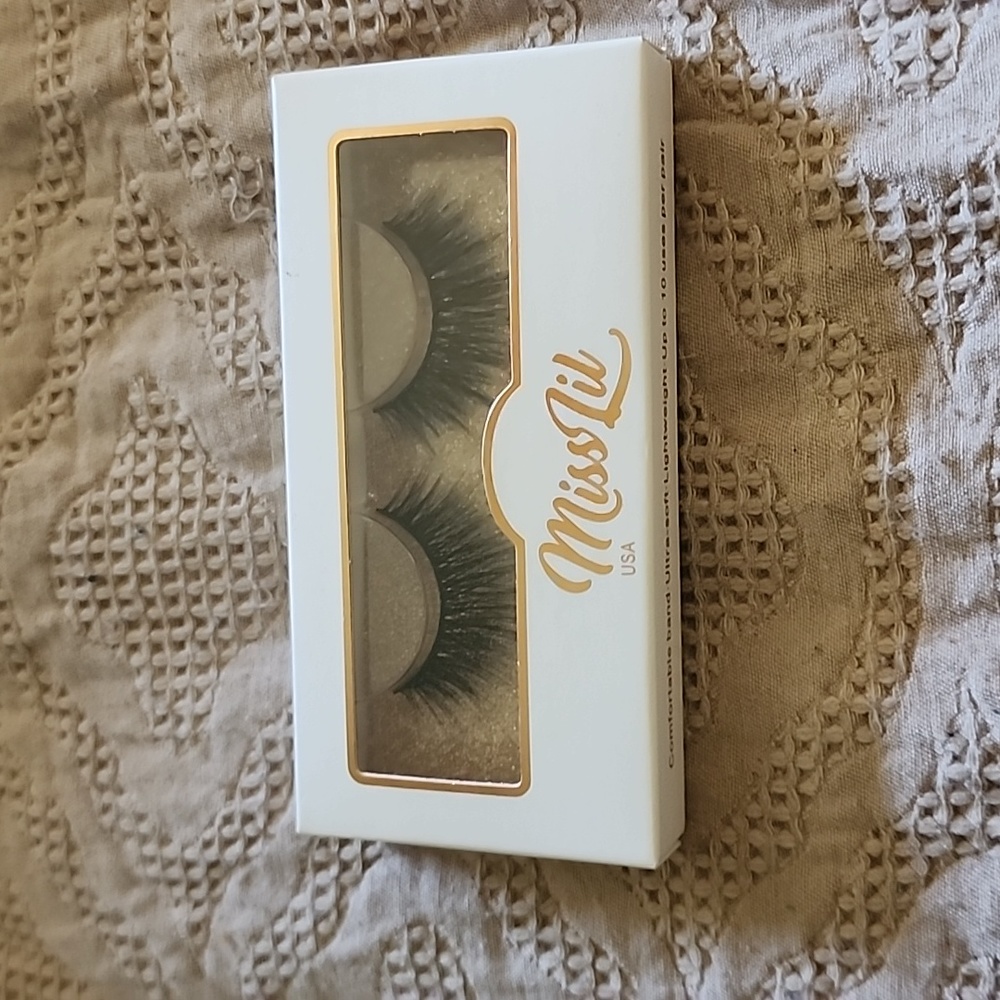 Eyelashes